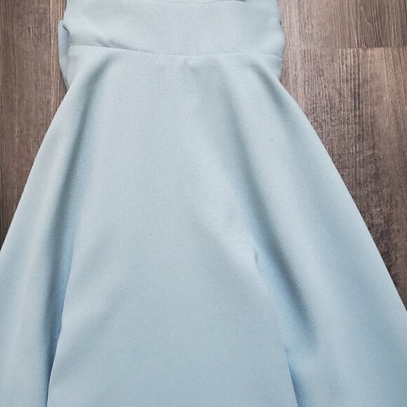 Dress - Picture 6 of 16